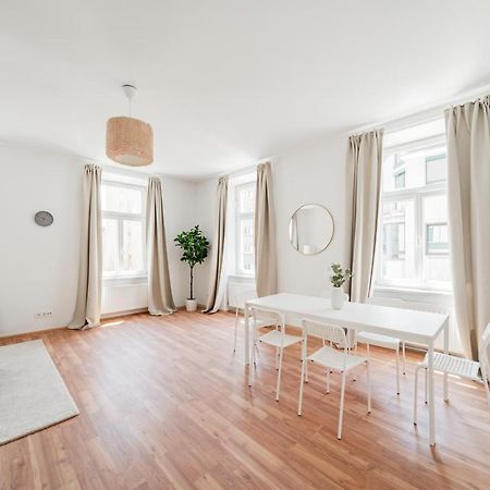 Central Appartment ウィーン エクステリア 写真